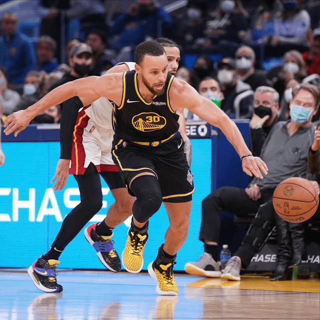 全明星赛倒计时,拜仁慕尼黑今晚篮板制胜,细节引发关注,媒体盛赞,医务组通报恢复(贝林厄姆神奇操作引发球迷赞叹) 全明星赛倒计时,拜仁慕尼黑今晚篮板制胜,细节引发关注,媒体盛赞,医务组通报恢复(贝林厄姆神奇操作引发球迷赞叹)