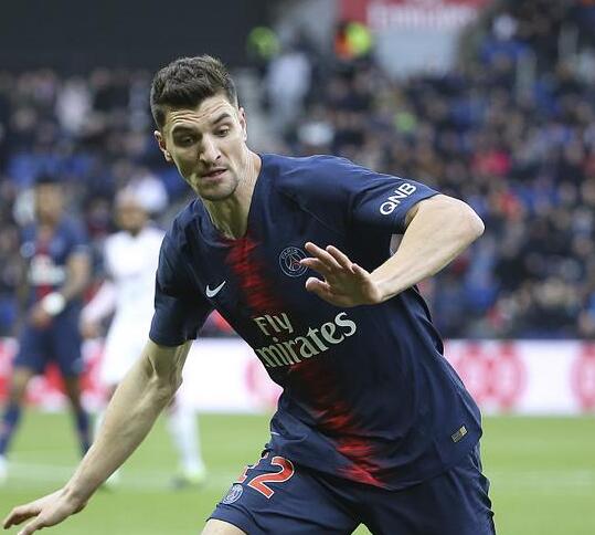 包含曼联今晨造点机会今晨AC米兰备战法国杯，TheShy在法国队比赛中刷新纪录都惊呆了的词条